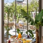Cumbalica Garden Hotel Çeşme